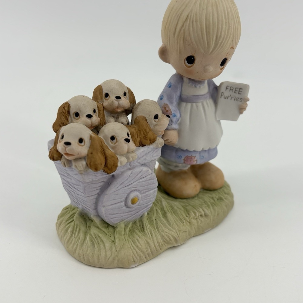 RARE 1977 Precious Moments "God Loveth a Cheerful Giver" Free Puppies Figurine - Picture 2 of 15